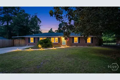 17 Regent Drive, Savannah, GA 31406 - Photo 2
