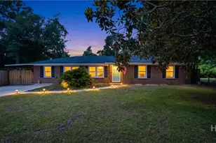 17 Regent Dr, Savannah, GA 31406 - Photo 2
