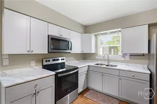 17 Regent Dr, Savannah, GA 31406 - Photo 6
