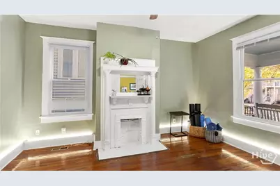 534 E Waldburg Street, Savannah, GA 31401 - Photo 10