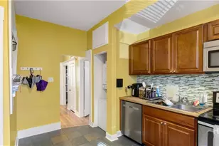 534 E Waldburg St, Savannah, GA 31401 - Photo 24