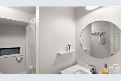 534 E Waldburg Street, Savannah, GA 31401 - Photo 18