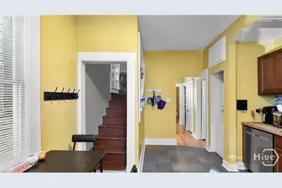 534 E Waldburg Street, Savannah, GA 31401 - Photo 26