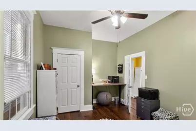 534 E Waldburg Street, Savannah, GA 31401 - Photo 20