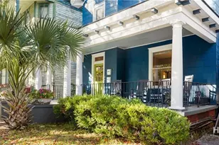 534 E Waldburg St, Savannah, GA 31401 - Photo 2