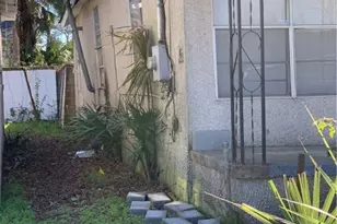 124 Scarborough St, Savannah, GA 31415 - Photo 2