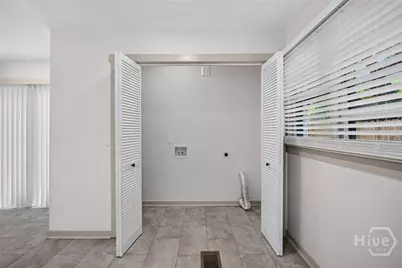 631 W 45th Street, Savannah, GA 31405 - Photo 26