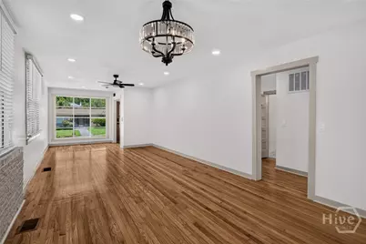 631 W 45th Street, Savannah, GA 31405 - Photo 14