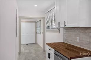 631 W 45th St, Savannah, GA 31405 - Photo 16