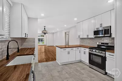 631 W 45th Street, Savannah, GA 31405 - Photo 14