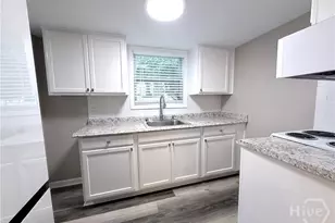 1902 Stone St, Savannah, GA 31410 - Photo 6