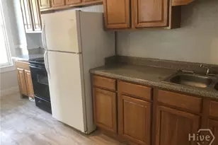 528 E Bolton St, Savannah, GA 31401 - Photo 12