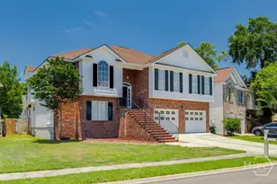 10 Teakwood Dr, Savannah, GA 31410 - Photo 2