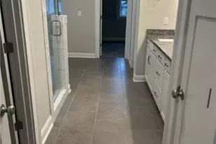 115 Oakcrest Dr W, Savannah, GA 31419 - Photo 6