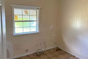 1510 Cloverdale Dr, Savannah, GA 31415 - Photo 8