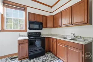 2310 Whitaker St, Savannah, GA 31401 - Photo 12