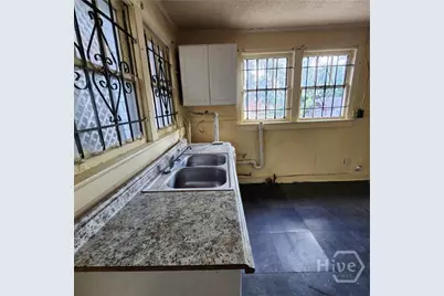 1102 Seiler Avenue, Savannah, GA 31404 - Photo 30