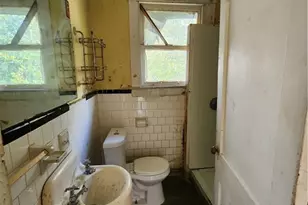 1102 Seiler Ave, Savannah, GA 31404 - Photo 12