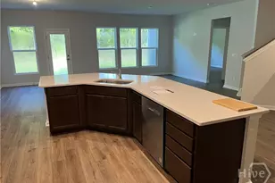 609 Longleaf Dr, Richmond Hill, GA 31324 - Photo 6