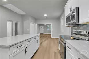 828 W 48th St, Savannah, GA 31405 - Photo 12
