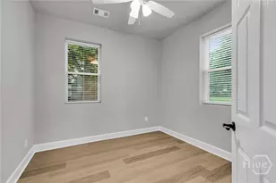 828 W 48th St, Savannah, GA 31405 - Photo 8