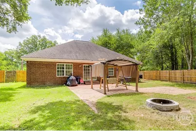 314 S Poplar Street, Pembroke, GA 31321 - Photo 6