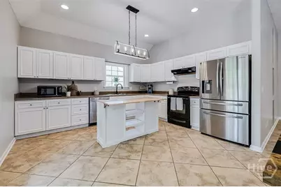 314 S Poplar Street, Pembroke, GA 31321 - Photo 6