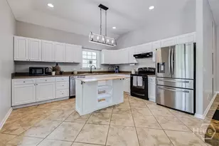 314 S Poplar St, Pembroke, GA 31321 - Photo 6