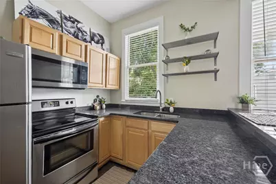 122 W 31st Street, Savannah, GA 31401 - Photo 14