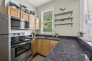 122 W 31st St, Savannah, GA 31401 - Photo 14