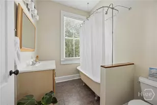 122 W 31st St, Savannah, GA 31401 - Photo 32