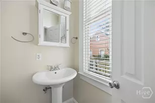122 W 31st St, Savannah, GA 31401 - Photo 22