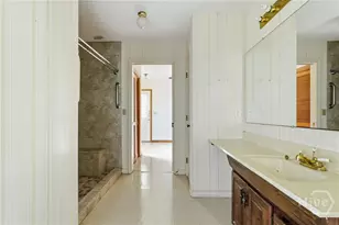 2102 East Blvd, Savannah, GA 31410 - Photo 10