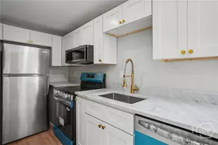 705 E 32nd St, Savannah, GA 31401 - Photo 10