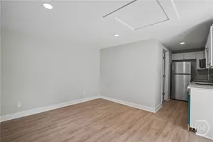 705 E 32nd St, Savannah, GA 31401 - Photo 12