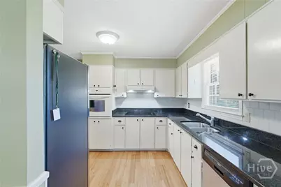 65 S Cromwell, Savannah, GA 31410 - Photo 8