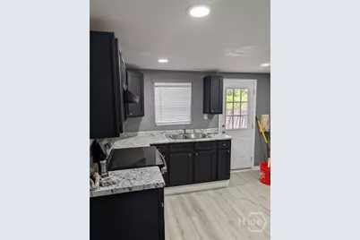 717 W 51st Street, Savannah, GA 31405 - Photo 6