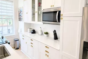24 E Liberty St, Savannah, GA 31401 - Photo 10