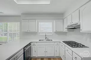 85 S Oak Rd, Richmond Hill, GA 31324 - Photo 10