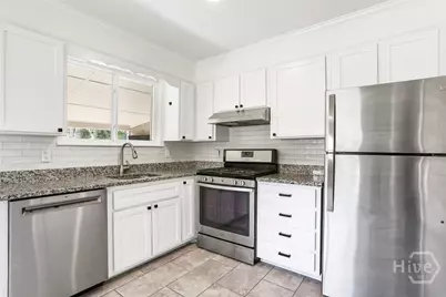 2332 Bona Bella Avenue, Savannah, GA 31406 - Photo 8