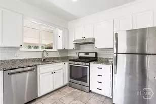 2332 Bona Bella Ave, Savannah, GA 31406 - Photo 8