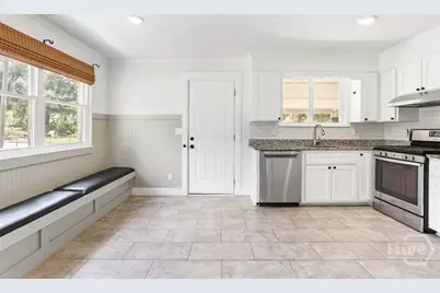 2332 Bona Bella Avenue, Savannah, GA 31406 - Photo 6