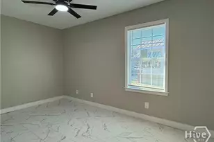 728 W 39th St, Savannah, GA 31415 - Photo 16