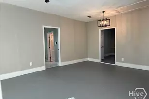 728 W 39th St, Savannah, GA 31415 - Photo 6