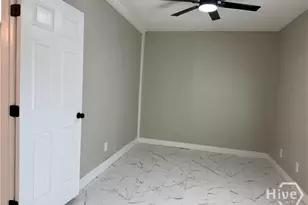 728 W 39th St, Savannah, GA 31415 - Photo 18