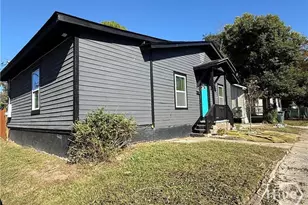 728 W 39th St, Savannah, GA 31415 - Photo 2