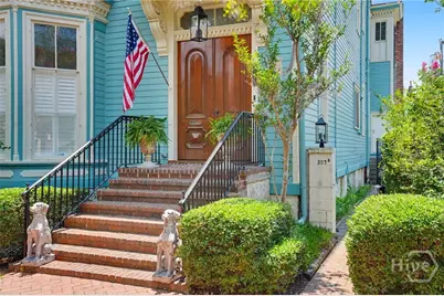 207 E Gwinnett Street, Savannah, GA 31401 - Photo 2