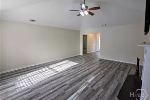 89 Carlisle Ln, Savannah, GA 31419 - Photo 4