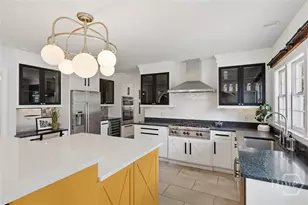31 E 56th St, Savannah, GA 31405 - Photo 16