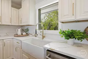 302 E Point Dr, Savannah, GA 31410 - Photo 22